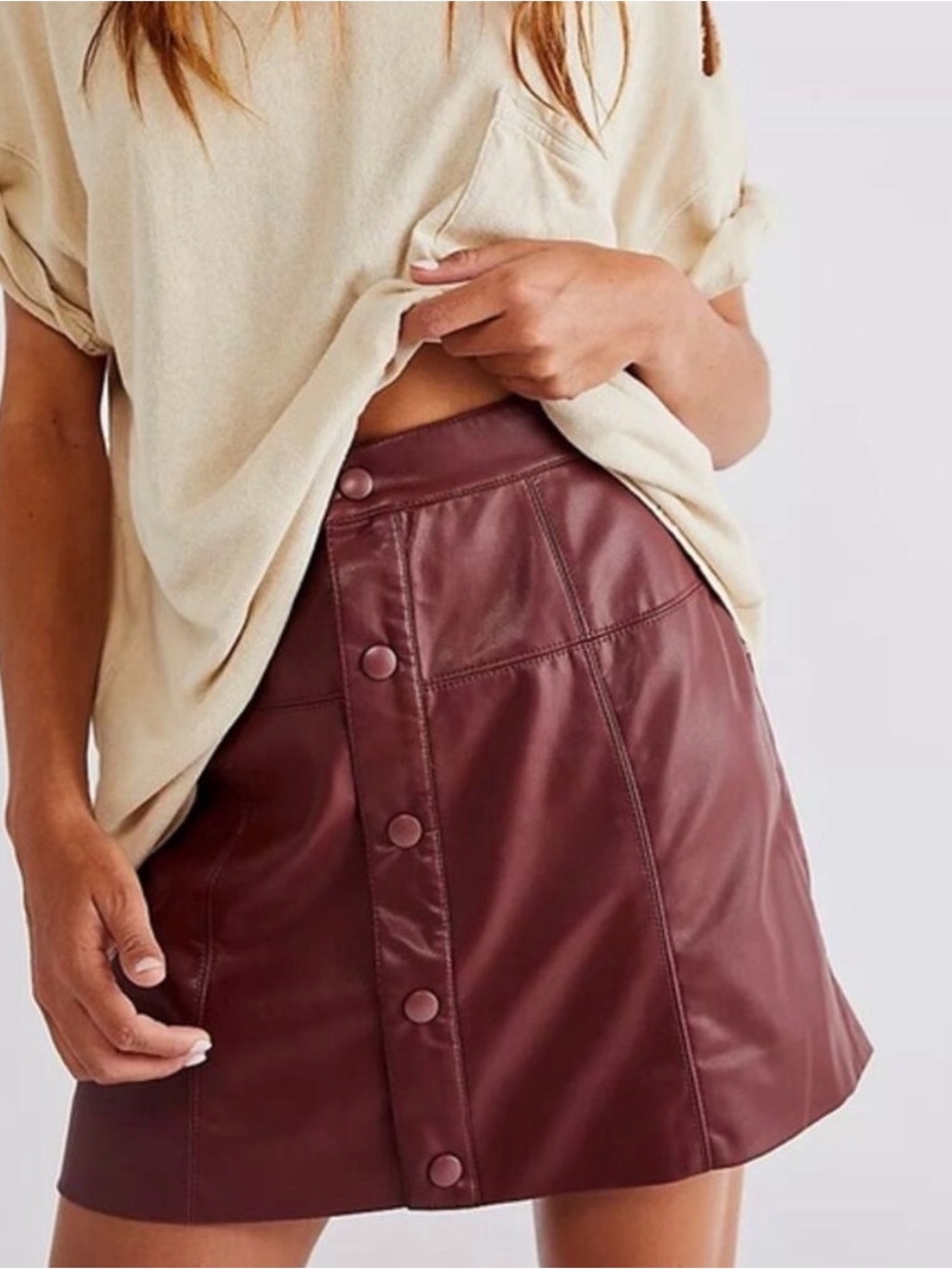 Free People womens boho burgundy Button-Front Faux Leather Mini Skirt - size 2